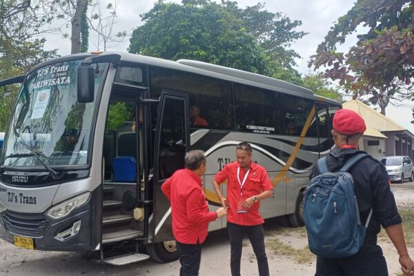 Sejumlah Kader PDIP Berkumpul di Nusa Dua Bali, Pakai Name Tag “Kongres” Sejumlah Kader PDIP Berkumpul di Nusa Dua Bali, Pakai Name Tag “Kongres”