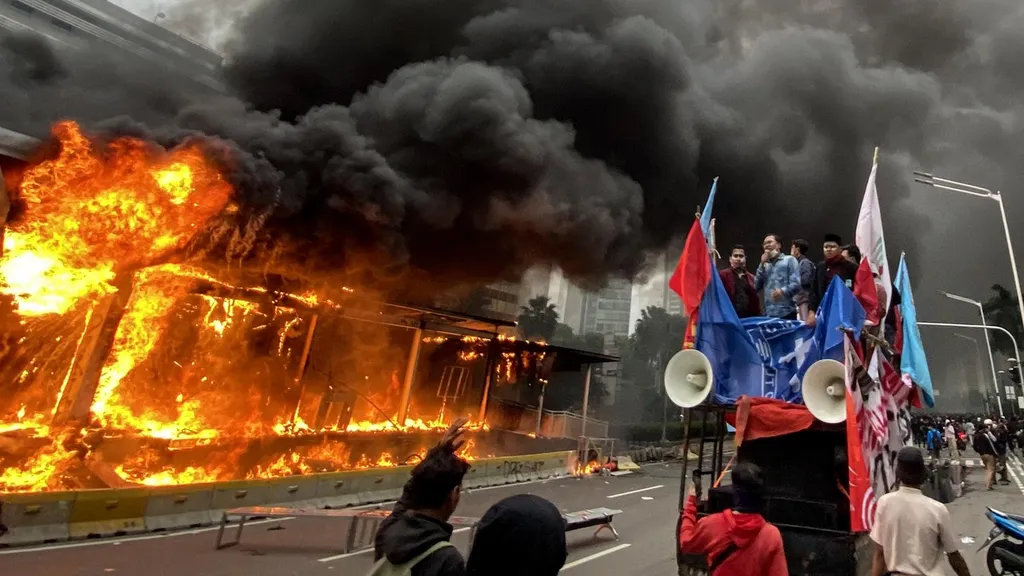 Respons Pemprov Jakarta terhadap Gelombang Penjarahan dan Perusakan Fasilitas Umum